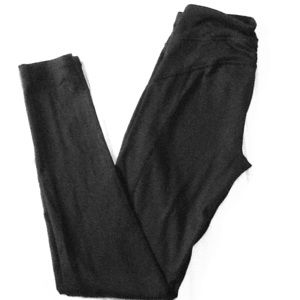 Black Aeropostale Live Love Dream leggings!